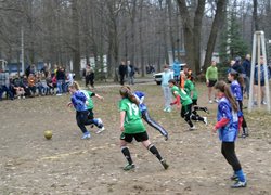 І не менш динамічний і запальний – від команди студенток!